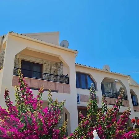 Loukia's And Apartment Paramonas (Corfu)