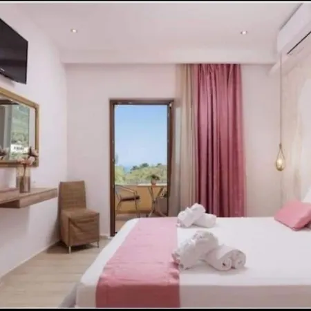 Apartman Loukia's And *