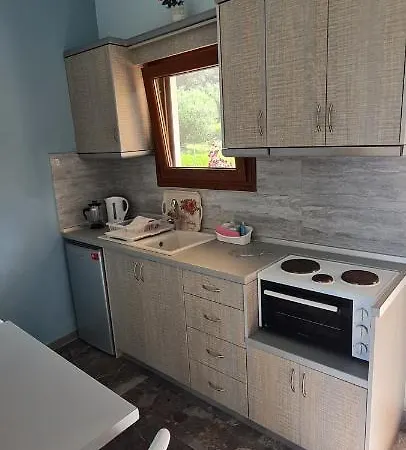 Apartman Loukia's And *