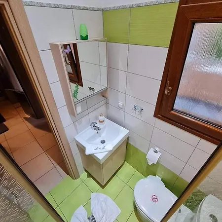 Loukia's And Appartement *