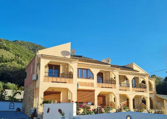 Loukia's And شقة Paramonas (Corfu)