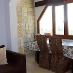 Loukia's And Appartement *